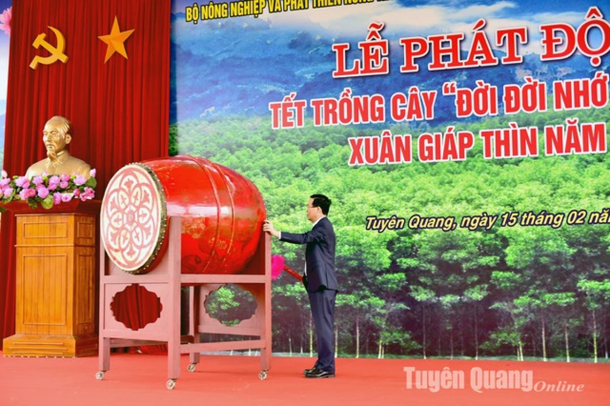 Chủ tịch nước Võ Văn Thưởng đhưưng cha gâr t'đang k'đươi Tết choh n'loong 