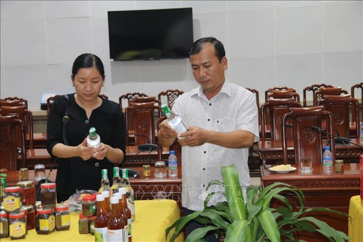 Tiền Giang jeng pataom prein tame brei thau ka yaom glaong angan je, pambuak haong darak pasa 