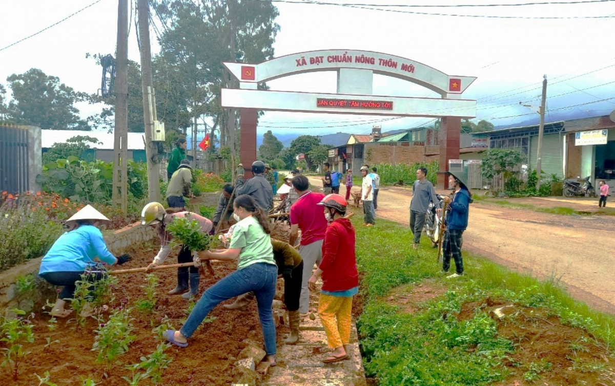 Người dân huyện Di Linh, tỉnh Lâm Đồng phát huy tinh thần đoàn kết, xây dựng nông thôn mới giàu đẹp.