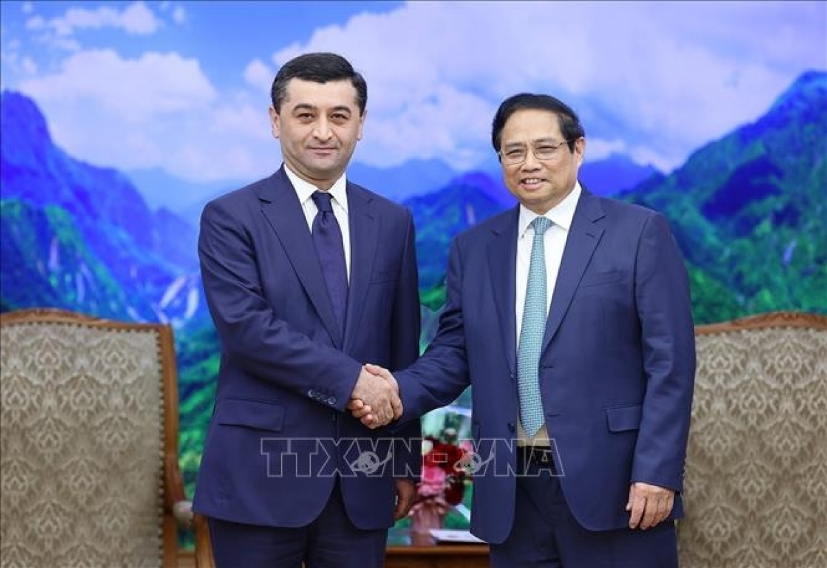 Thủ tướng Cíñ phủ ồng Phạm Minh Chính mờ Ƀộ trưởng Ƀộ Ngoại giao lơgar Uzbekistan ( rùp Anih yal tơngĭt jơnau dà lơgar Việt Nam dê)