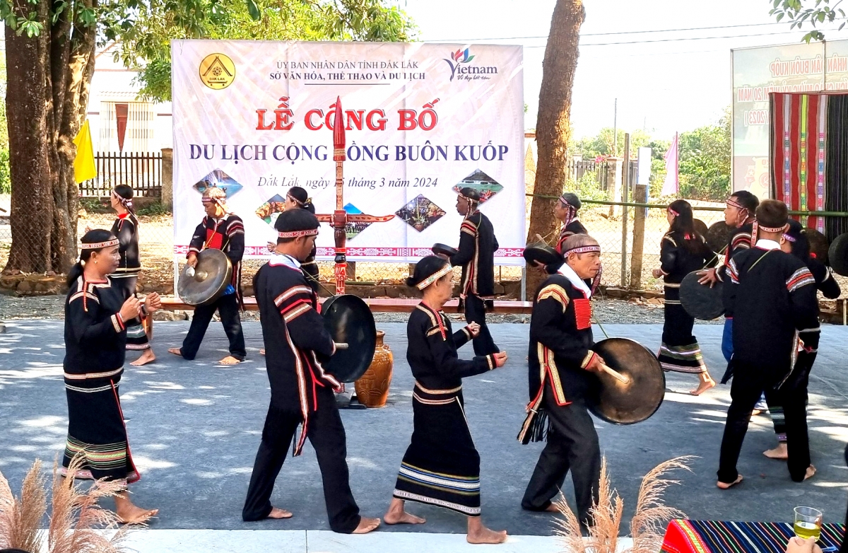 Mbơh ƀon nau kan pâl n’aih nsum mpôl tal pe ta Dak Lak