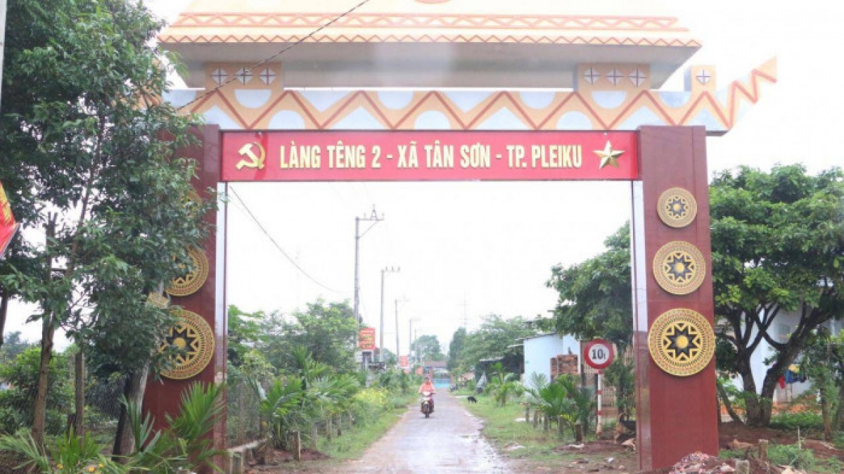 Tung hơnăm hdrối, tơdroăng rêh ối dêi kuăn pơlê tung cheăm Tân Sơn, pơlê kong kơdrâm Plei Ku rế mơnhông tơƀrê. Um Hlá tơbeăng Gia Lai
         