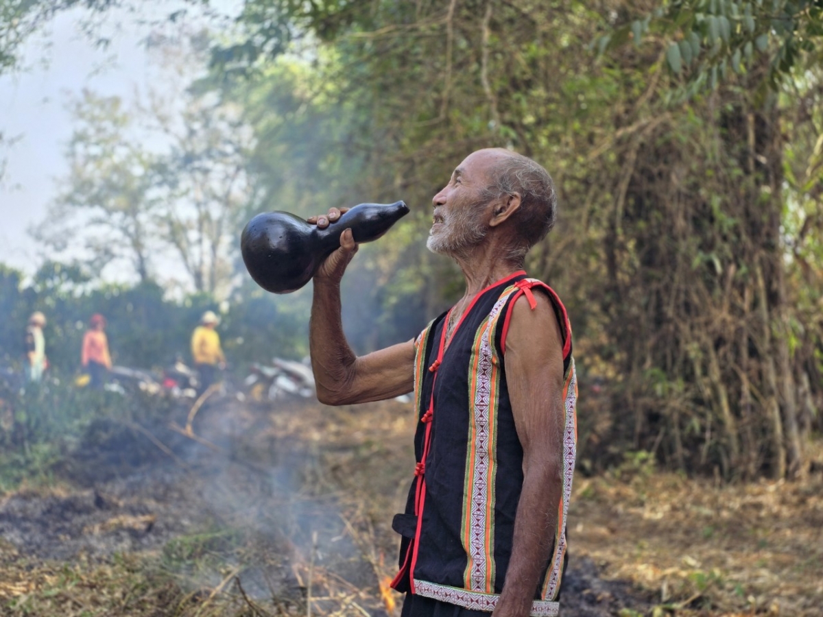 Pôa Băk - Krâ pơlê, ngế ki tâng po mơdĭng xối pleăng rơkâu pâ kong mêi pơlê Hnap, cheăm KDang, tơring Đăk Đoa