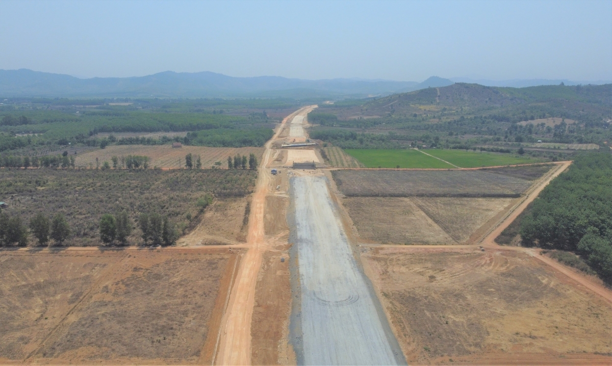 Troăng ki tơkâ luâ cheăm Čư̆ Êlang, tơring Ea Kar, kong pơlê Dak Lak