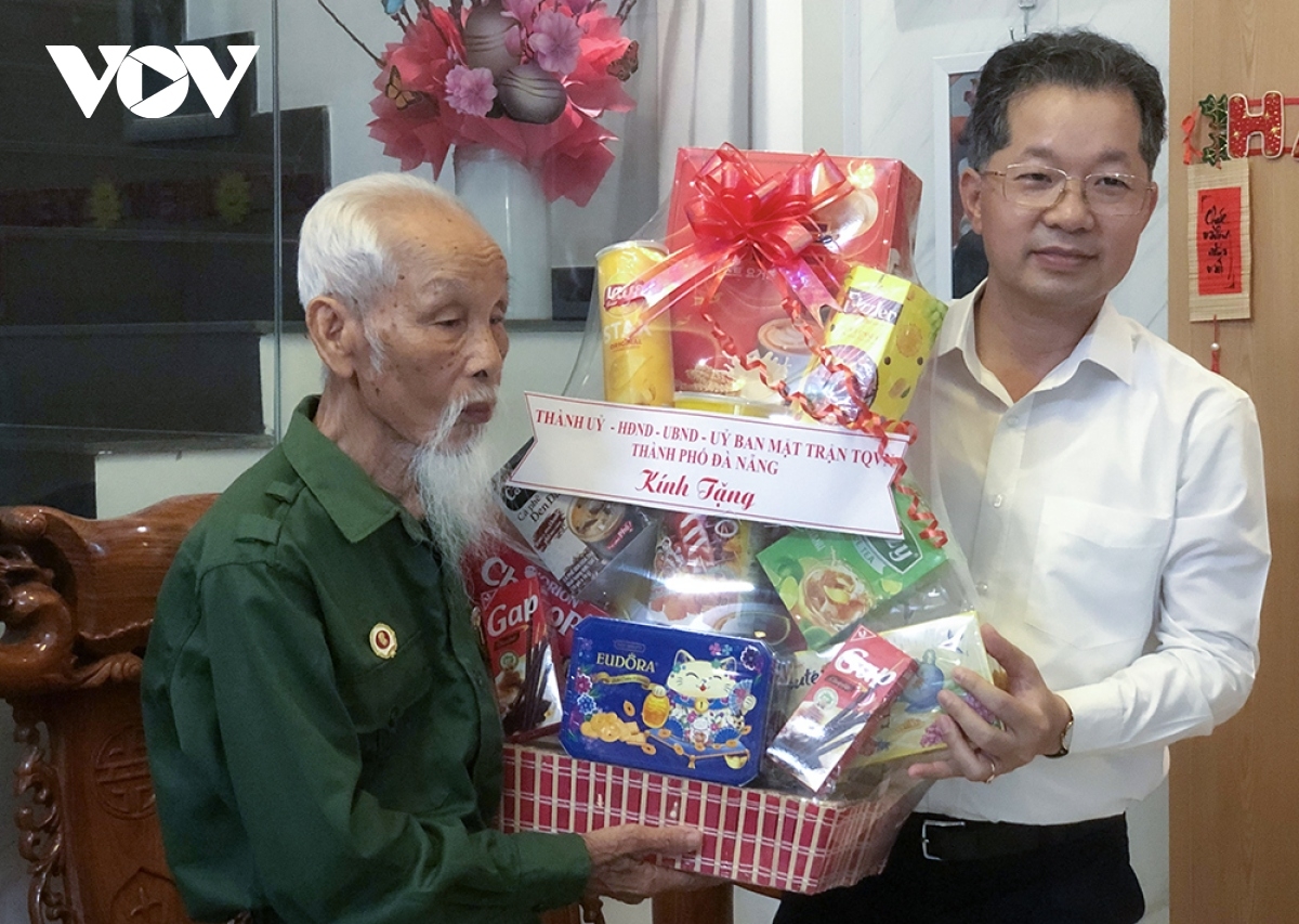 T’cooh Nguyễn Văn Quảng, Bí thư Thành ủy Đà Nẵng ơy tước lưm t’cooh Hoàng Ngánh (thương binh 4/4), ting pâh chiến dịch Điện Biên Phủ