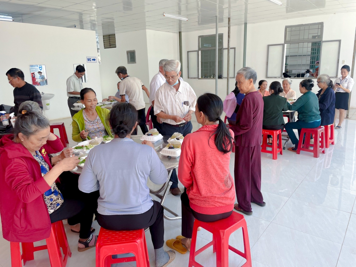 
Dơ̆ sào piang jero đong bơh mpồl geh nùs nhơm niam dong kờl is GEM geh pà phan sa bơh ngai dơ̆ 2 tus ngai dơ̆ 7