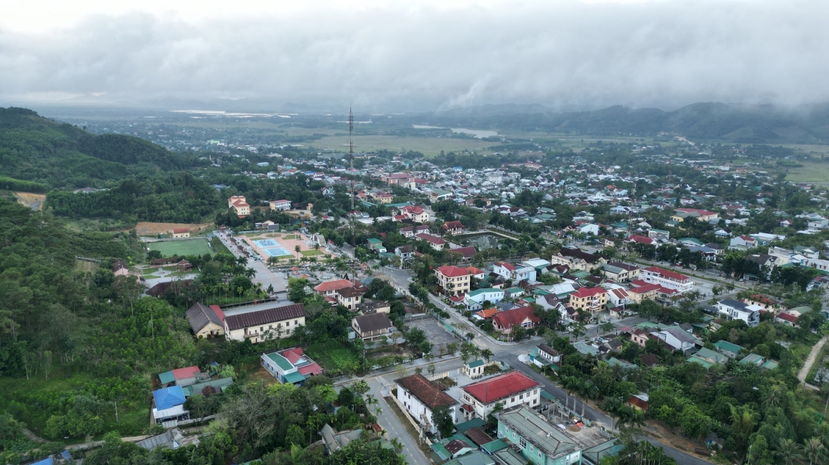 Tỷ lệ hộ nghèo ở huyện A Lưới giảm dần qua từng năm