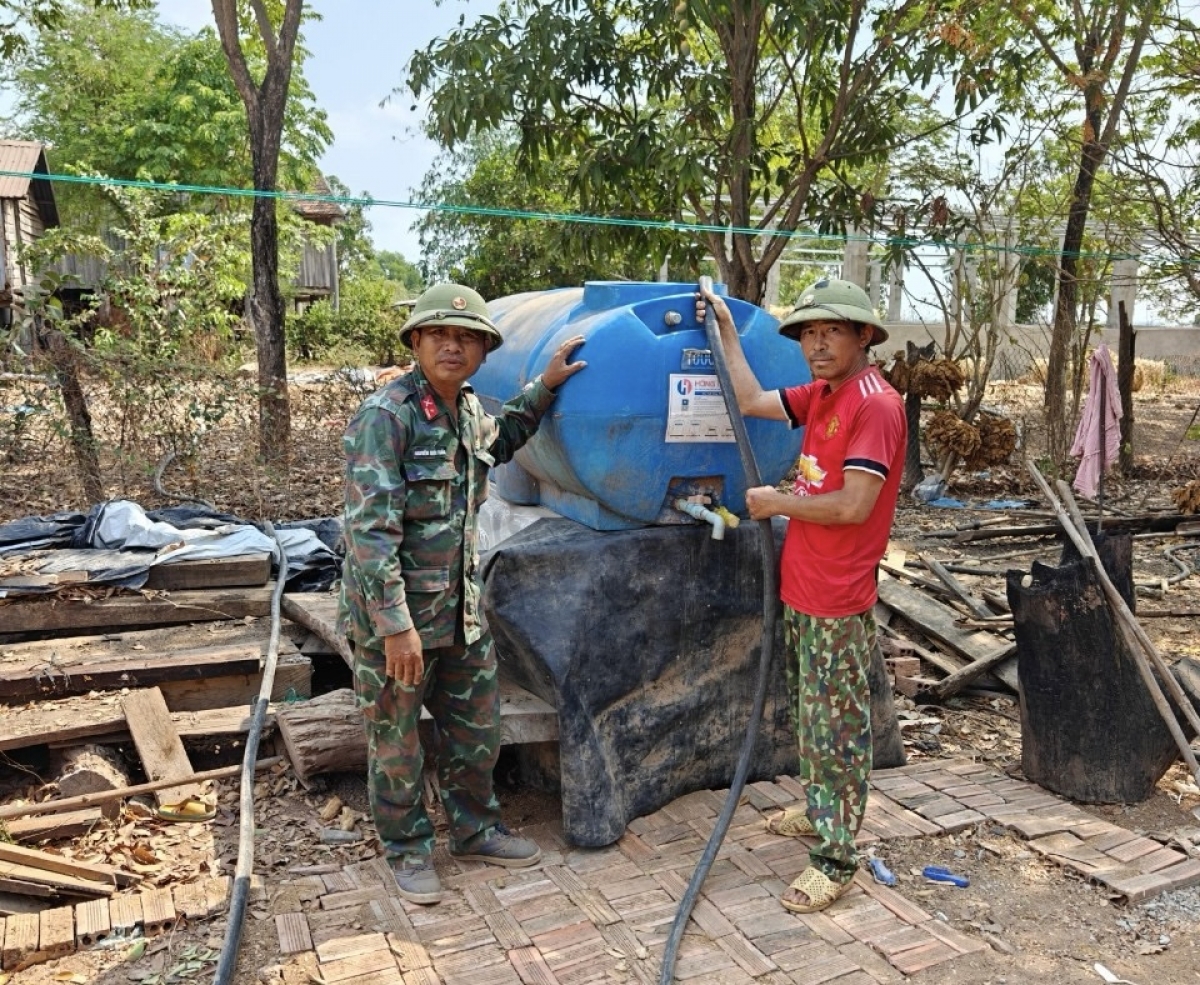 
Mpồl lơh sa gah sền gàr Dà lơgar 737 (Quân khu 5) pà dà ai làng bol in