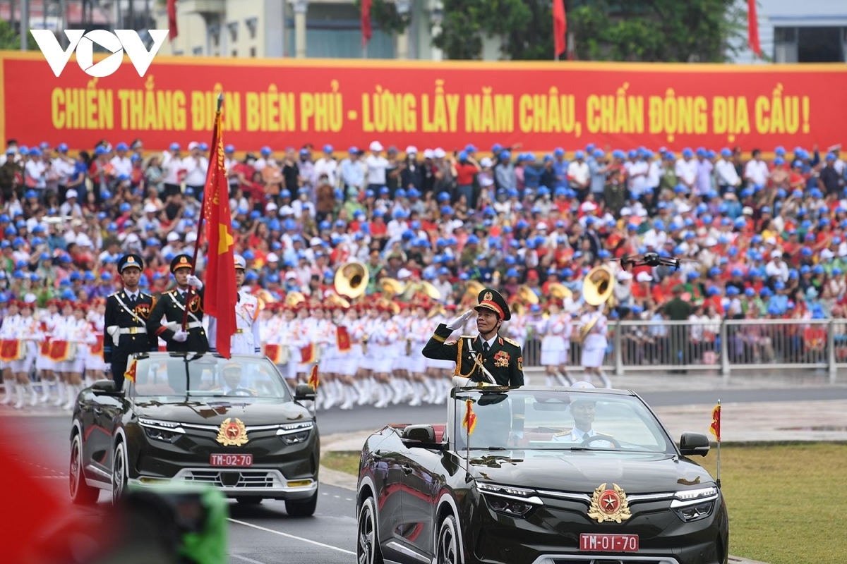 Yŭ rơyùm ngan Dơ̆ ai ling lòt pơdar, 70 nam Tam lơh pha lin Điện Biên Phủ