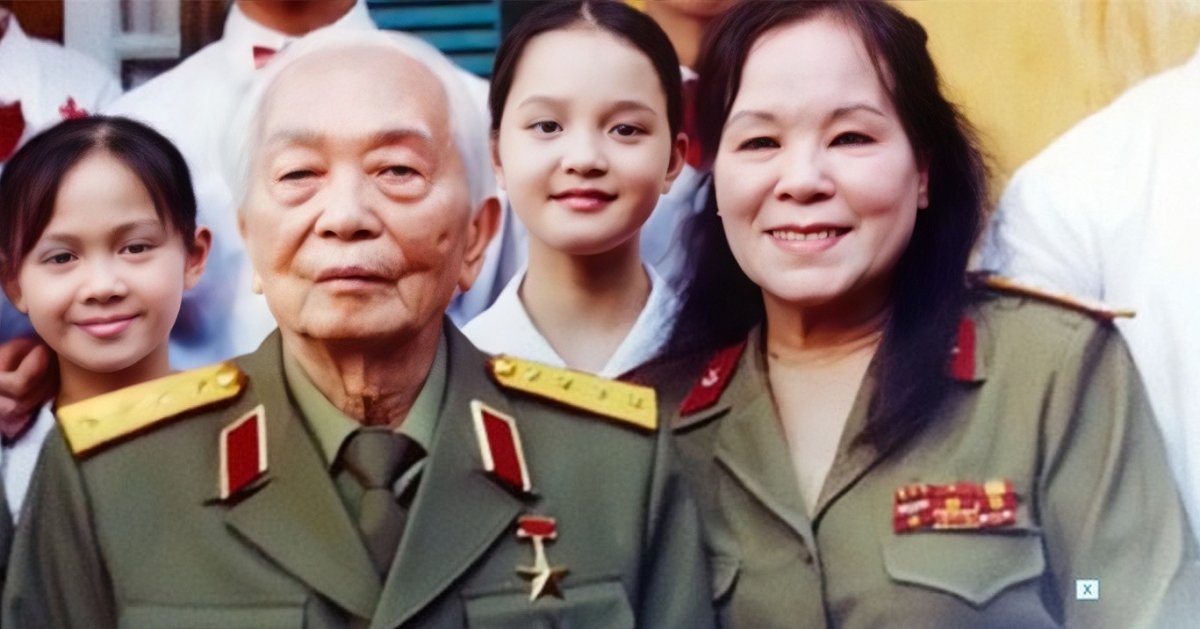 NSND Tường Vy và Đại tướng Võ Nguyên Giáp