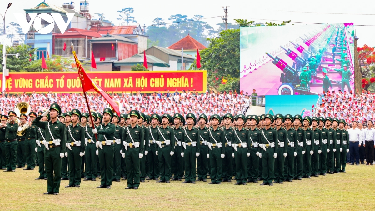 Sền sơ wì dơ̆ sơn rờp Dơ̆ bơyai lơh tơngkah 70 nam Tam lơh pha lin Điện Biên Phủ