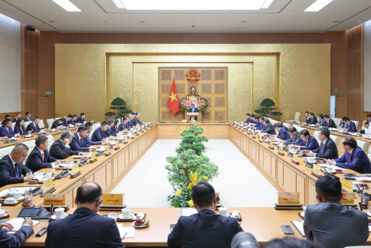 hủ tướng ồng Phạm Minh Chính đơng lam dơ̆ tìp măt mờ ală mpồl lơh sa kă bro lơgar Lo