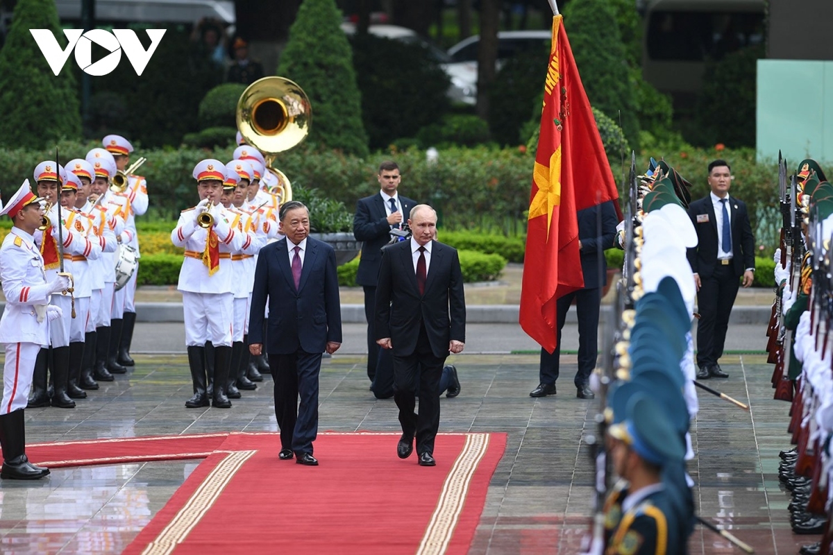 
Kơdră teh đak bơ̆n, ƀok Tô Lâm pơgơ̆r Lêh sơng Kơdră tơm teh đak Nga Putin