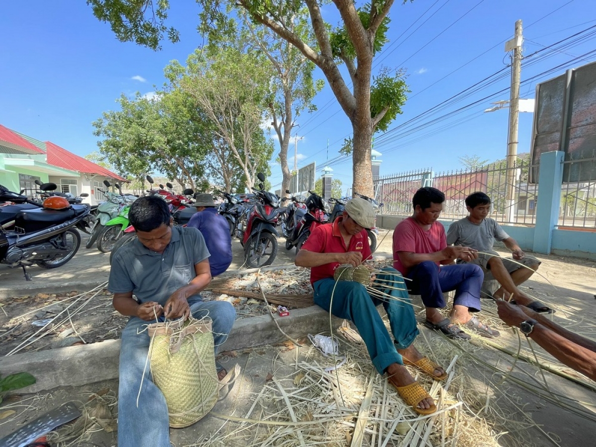 Mikva bangsa K'ho khik ramik bruk pak yot hu meng kan