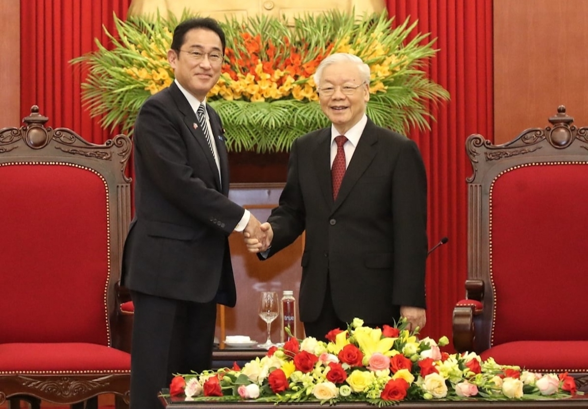 Pôa Nguyễn Phú Trọng - Kăn xiâm pơkuâ hnê ngăn tơdah pôa Kishida Fumio - Ngế pro xiâm hnê ngăn kong têa Nhuk. Um: VGP/Nhật Bắc