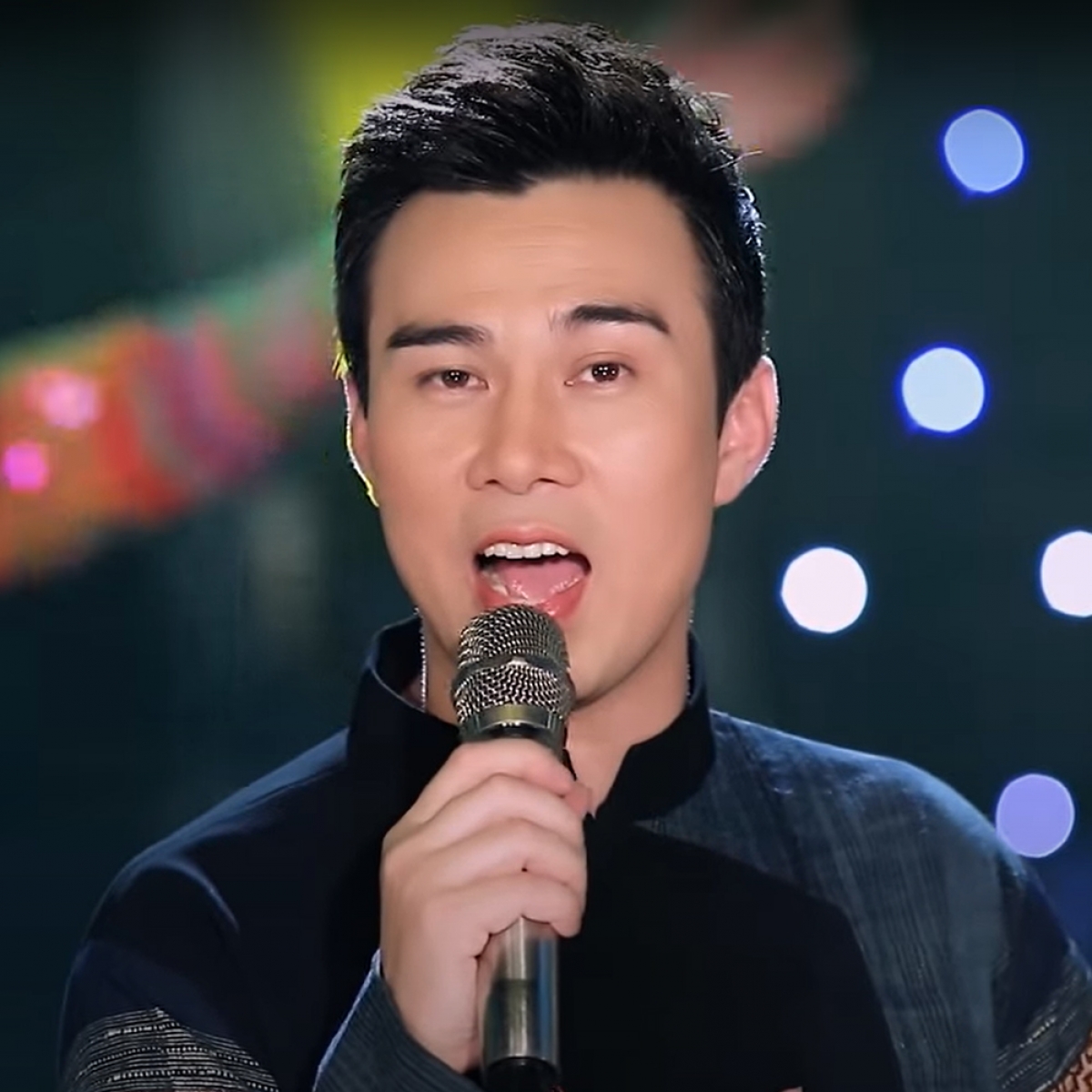 Ca sĩ Minh Đức (Nhà hát Ca Múa Nhạc Việt Nam)