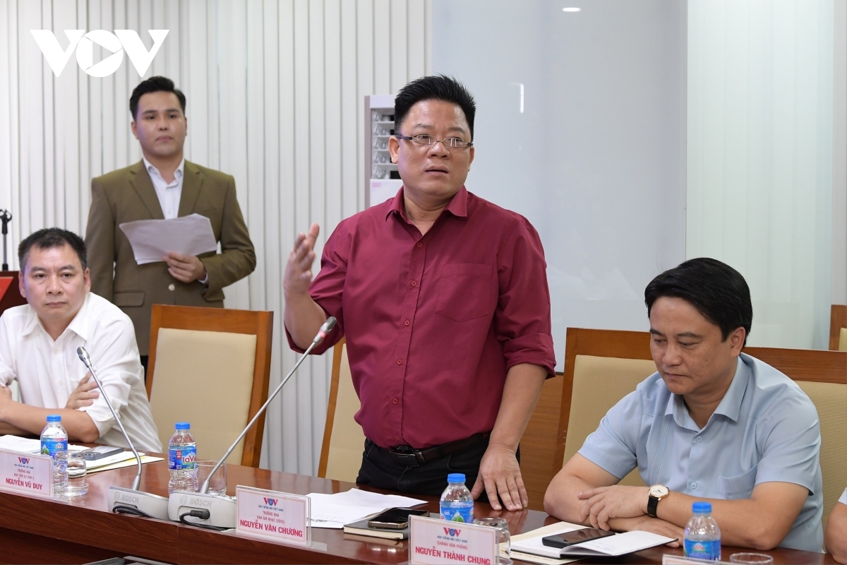 Ông Nguyễn Văn Chương, Trưởng Ban Âm nhạc VOV3 chia sẻ thông tin về Chương trình “Giao lưu những người yêu nghệ thuật Chèo toàn quốc lần thứ IX năm 2024” (Ảnh: Hà Phương)