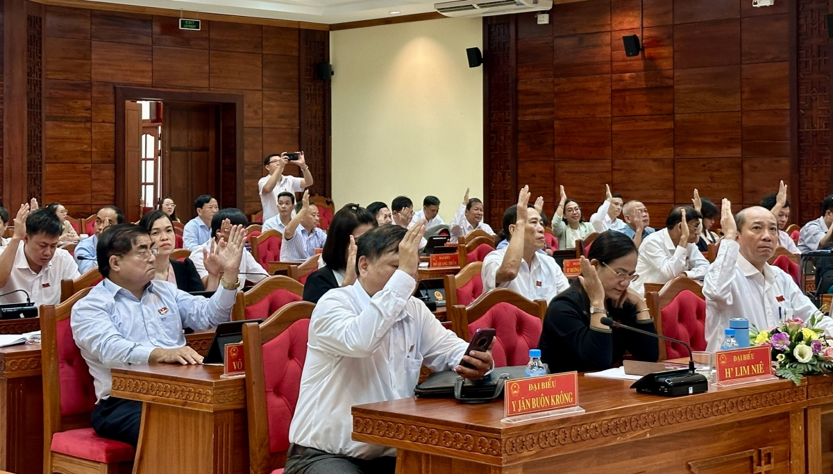 
Ală cau ala mat Mpồl duh broă làng bol càr Dăk Lăk pờ tê ring bal Jơnau lơh nền tàm pơrjum