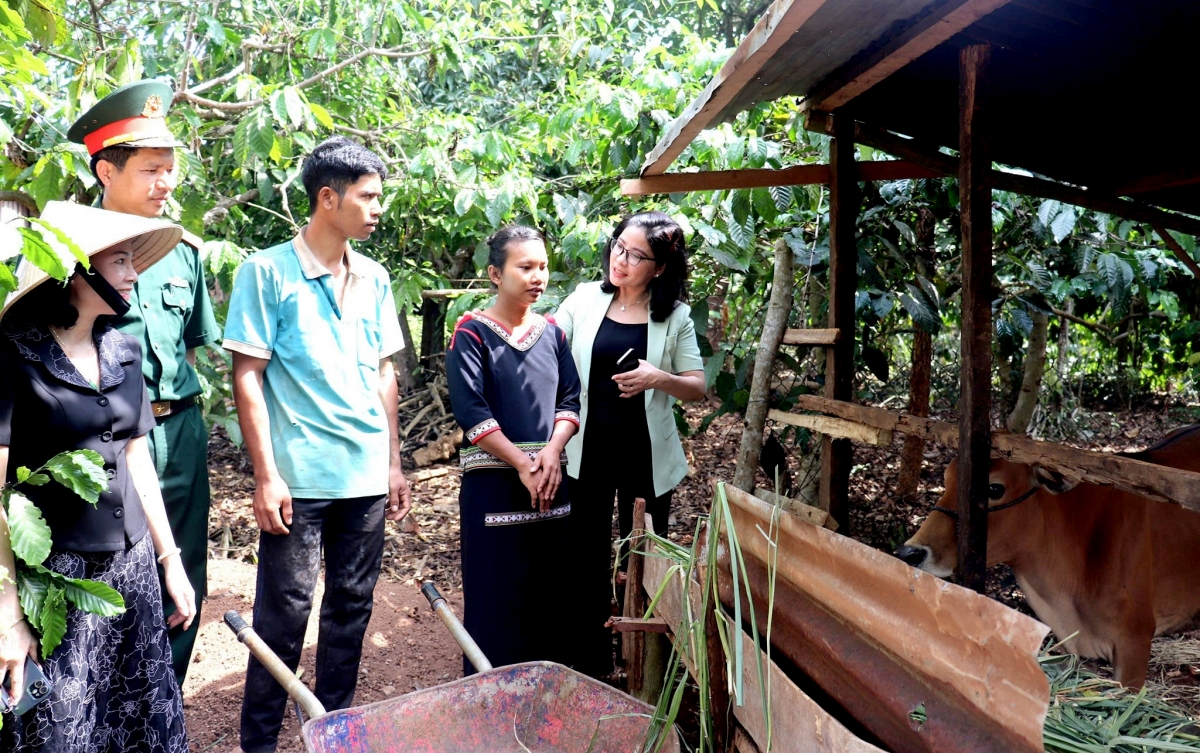 Gơnoar atbồ sền gàr, dong kờl làng bol bơtàu tơnguh lơh sa