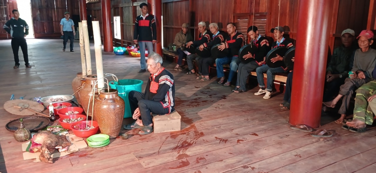 Nuĭh Êđê ta Buôn Hồ mât ndrăy nău uĕh văn hóa