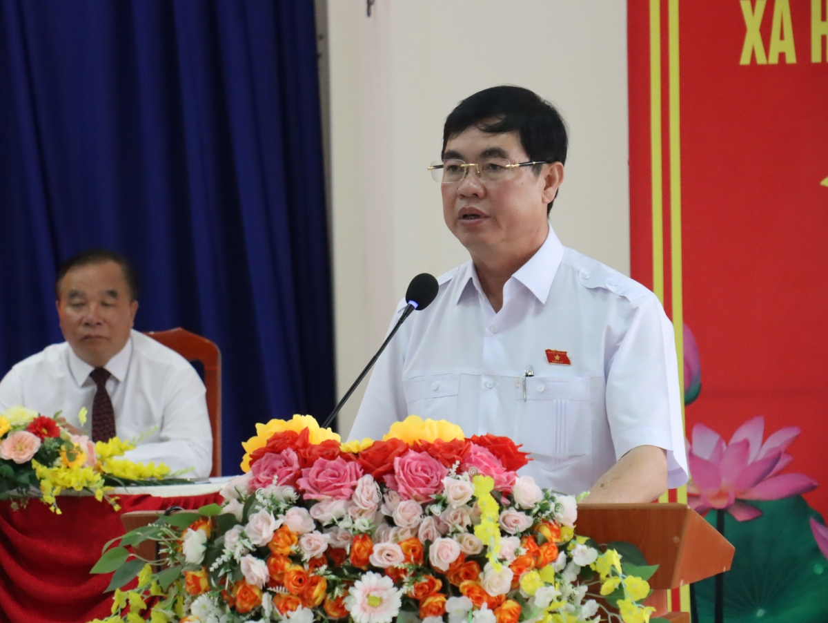 Ông Trần Đình Văn, Phó Bí thư Thường trực Tỉnh ủy, Trưởng Đoàn ĐBQH tỉnh Lâm Đồng phát biểu tại buổi tiếp xúc. Ảnh: VOV TN