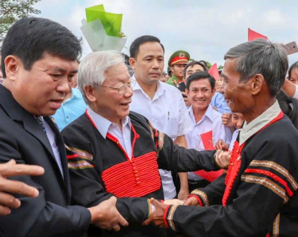 Tổng Ƀí thư ồng Nguyễn Phú Trọng còp làng bol xã Dur Kmal, kơnhoàl Krông Ana, càr Dăk Lăk nhai 11 nam 2018