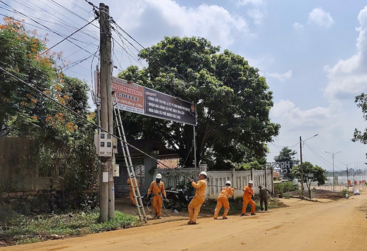 PC Dak Lak gum hrŏm ngă Lơphet jơnum ngui sầu riêng tal II