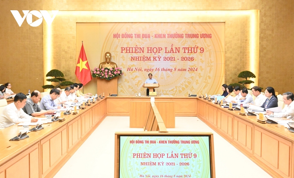 Thủ tướng ồng Phạm Minh Chính đơng lam pơrjum