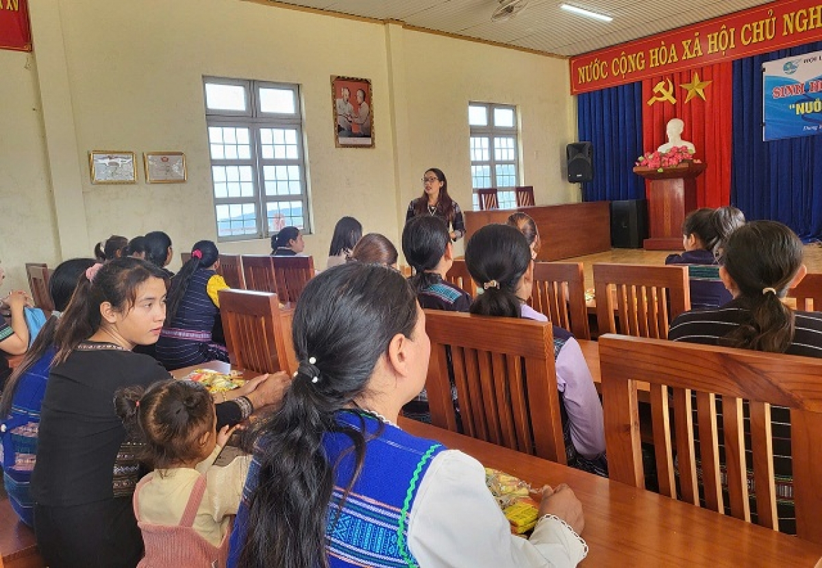 Nar rgum rƀŭn ăp khay bah Câu lạc bộ “Mât ntĭm kon uĕh”
 