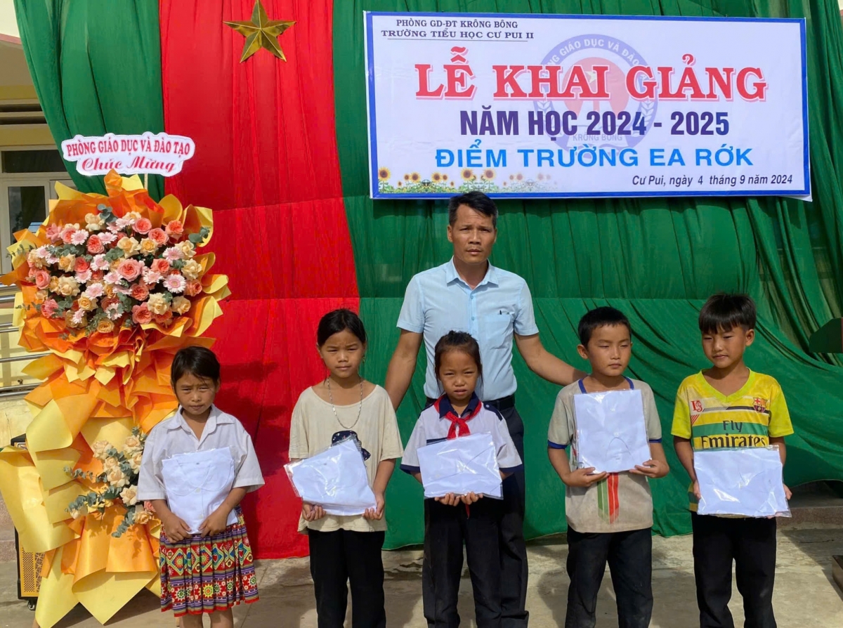 Ƀơk brơi sum ao kơ ƀing čơđai amăng hrơi mut sang hră