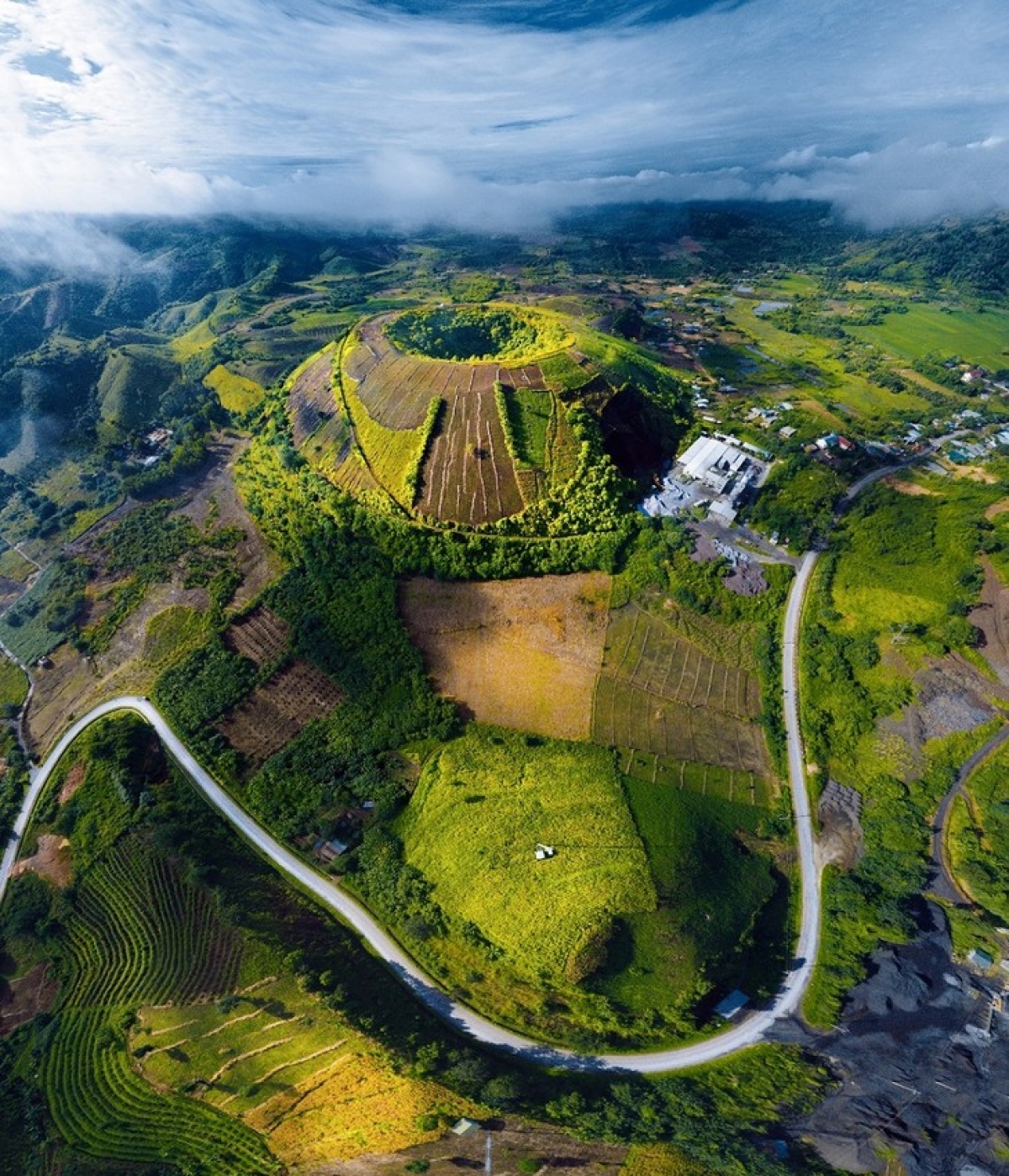 Công viên địa chất toàn cầu UNESCO Đắk Nông là một điểm thu hút du khách trong nước và quốc tế đến tham quan, khám phá. Ảnh: VOV