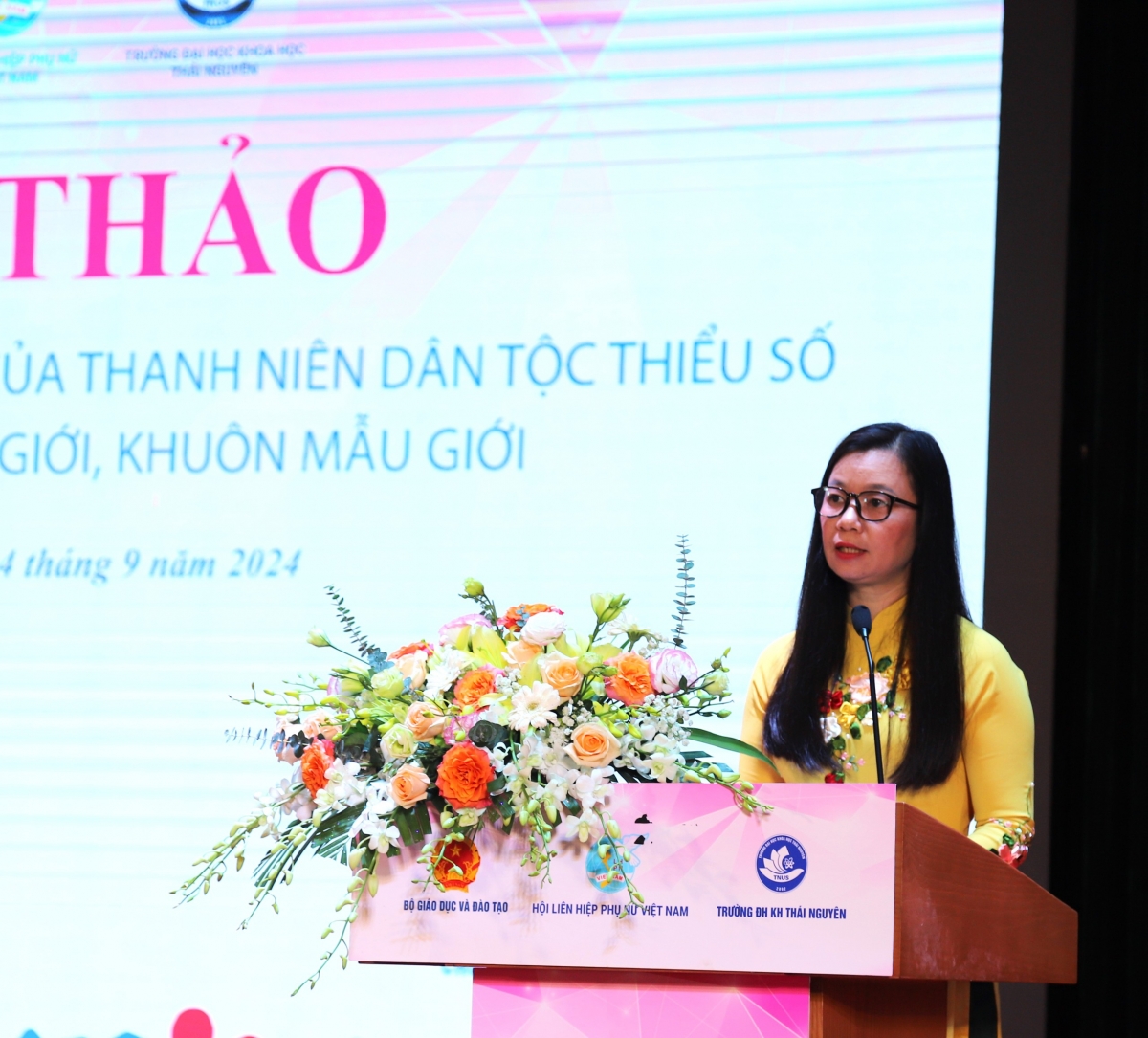 Phó Chủ tịch Hội LHPN Việt Nam Nguyễn Thị Thu Hiền phát biểu khai mạc hội thảo