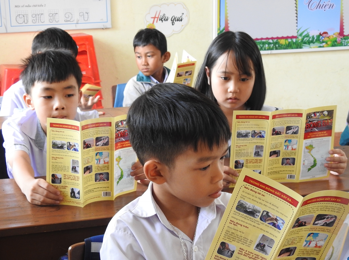 Ƀing čơđai sang hră kual lŏn juăt pơpư̆ ƀơi Kon Plong hrăm tơlơi thâo kơ lŏn pơpư̆ laih anun hơdră bong glăi pơgang pơhlôm hlâo