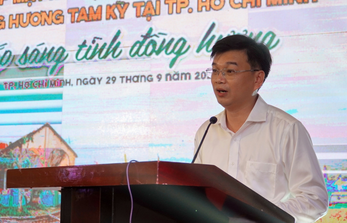Ông Lê Hùng Anh, Chủ tịch Hội đồng hương Tam Kỳ tại thành phố Hồ Chí Minh phát biểu tại buổi gặp mặt.