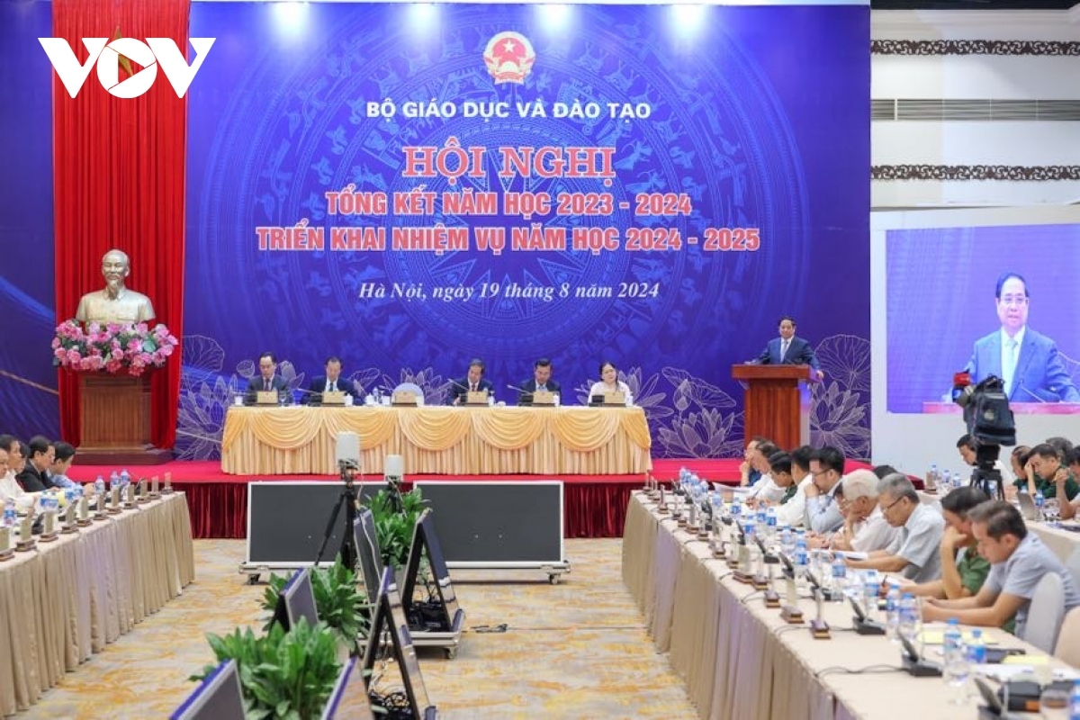 
Thủ tướng Phạm Minh Chính pơgơ̆r Hop akŏm tơlĕch sơnong jang ăn sơnăm hŏk ‘nao 2024-2025