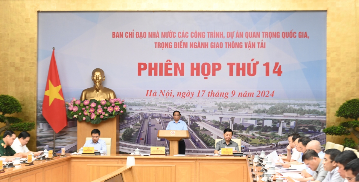 Thủ tướng ồng Phạm Minh Chính đơng lam pơrjum dơ̆ 14