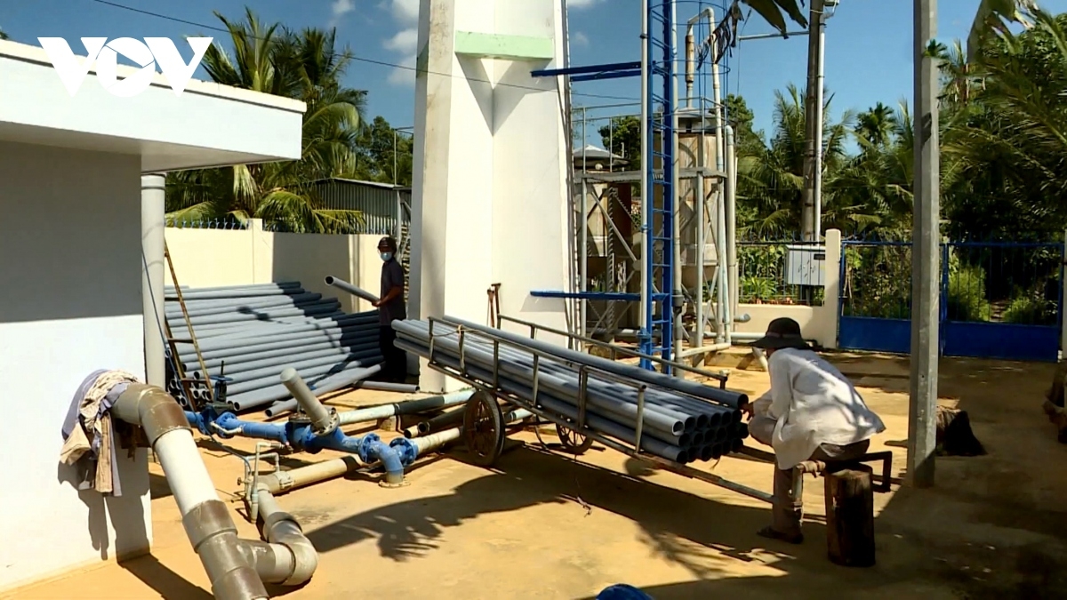 Trạm cấp nước sinh hoạt tập trung thực hiện Đề án 1 - Chương trình mục tiêu quốc gia phát triển kinh tế - xã hội vùng đồng bào dân tộc thiểu số tại Trà Vinh.
Ảnh: Thạch Trà Vinh/VOV-ĐBSCL