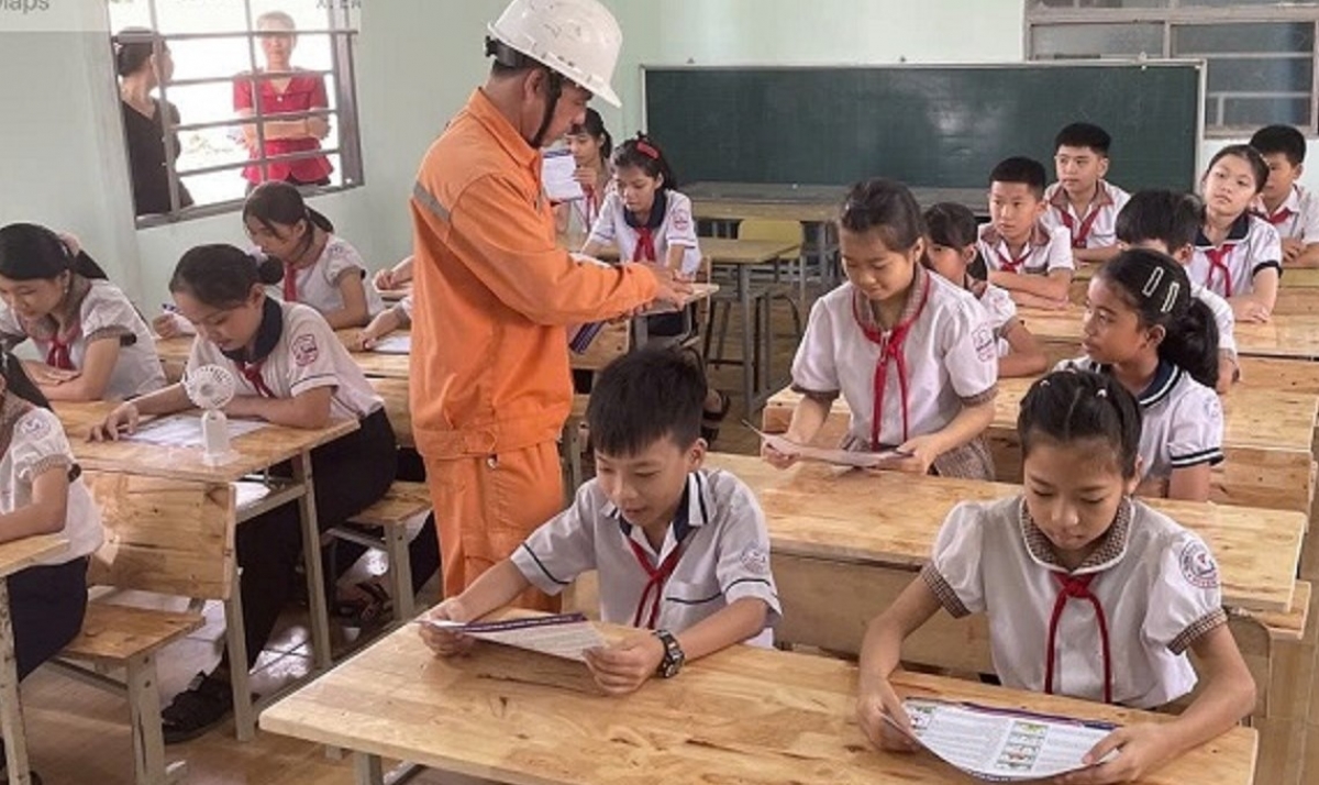 Kong nhân cheăng‘na on tơhrik ăm hlá mơ-éa hnê xúa tơniăn kơdĭng on tơhrik tung mâu hok tro