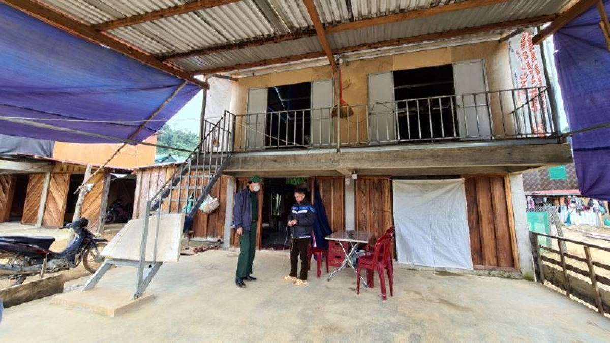 Chính quyền các cấp đã giúp đỡ, hỗ trợ người dân xây dựng những ngôi nhà khang trang, kiên cố