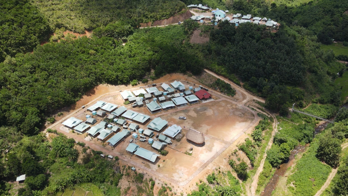 Huyện biên giới Tây Giang đã di dời hơn 6.000 hộ dân về các khu tái định cư kiên cố.
Ảnh: Long Phi/VOV Miền Trung