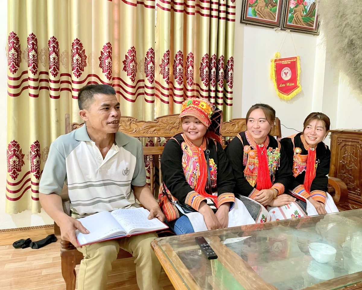 Pathau khan dakwak hukum ka urang bangsa takik di Lai Châu