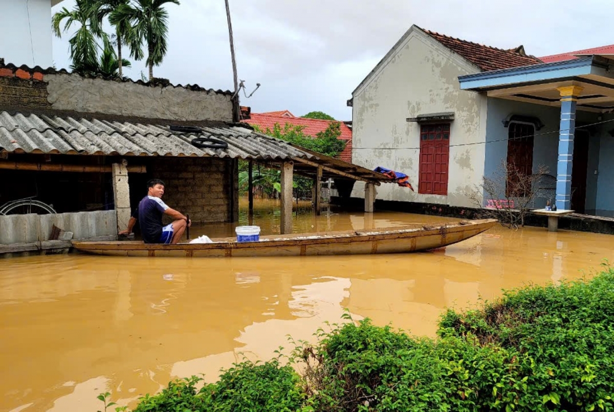 Người dân chủ động ứng phó mưa lũ