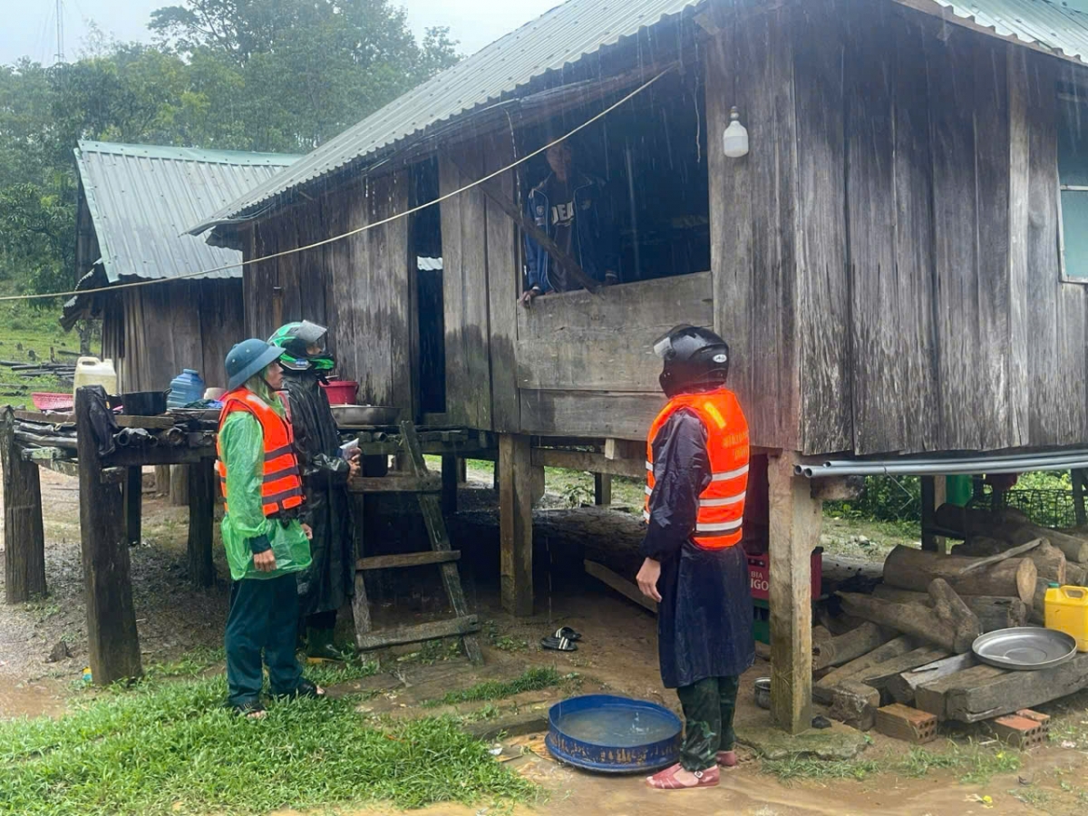 Mỗi lần mưa lũ dài ngày, huyện Hướng Hóa phải sơ tán người dân khỏi vùng nguy hiểm.
Ảnh: Lê Hiếu/VOV Miền Trung