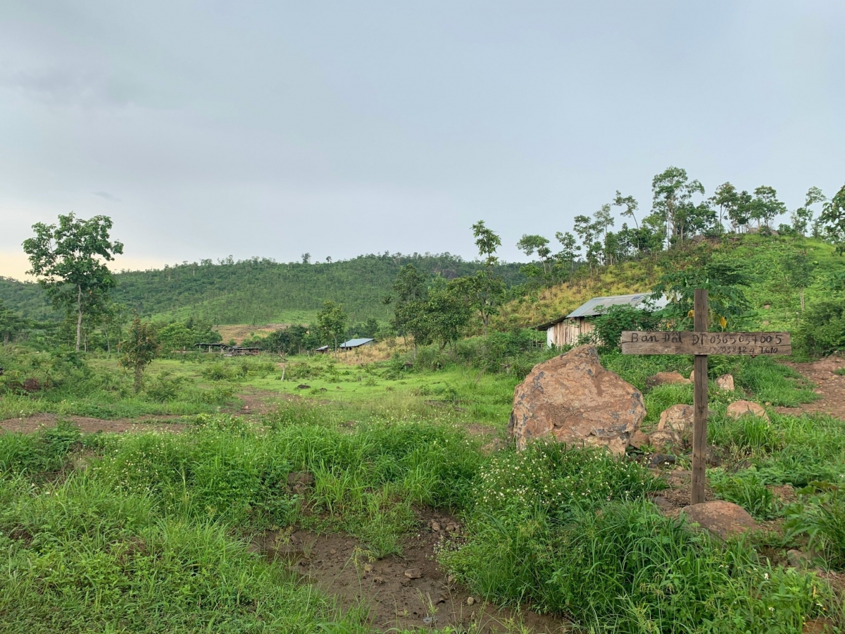 Tơdroăng mơdât kuăn pơlê lăm rêh ối hmâng vâ  mot ko ‘nhiê kong, muih kong, hdi tơnêi dế cho môi tơdroăng ki pá ‘na tơleăng mơnhên a cheăm tơring kong pơlê