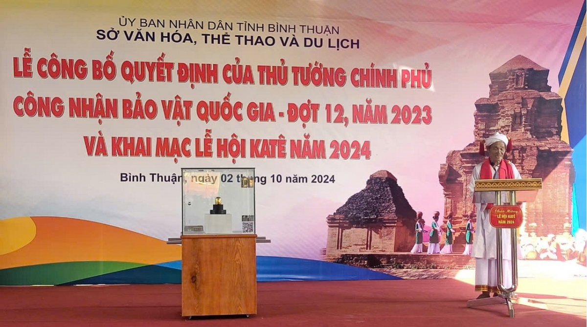 Sư cả Thường Xuân Hữu - Chủ tịch Hội đồng chức sắc Bàlamôn giáo tỉnh Bình Thuận
phát biểu tại lễ công bố.
Ảnh: Đoàn Sĩ/VOV TPHCM
