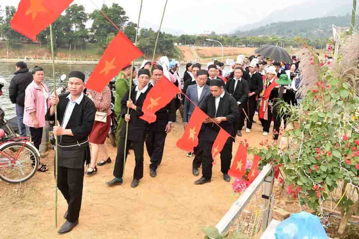 Lễ Tủ Cải hay còn gọi là lễ Cấp sắc của người Dao đầu bằng ở huyện Đường (Lai Châu) thường được tổ chức vào những tháng cuối năm khi người dân hoàn tất công việc đồng ruộng