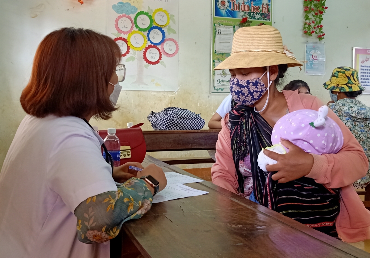 Mâu tơdroăng tơkêa bro dế châ pêi pro tơmiêt troh vâi kơdrâi hdroâng kuăn ngo a mâu pơlê, cheăm ki pá puât tung kong pơlê Dak Lak