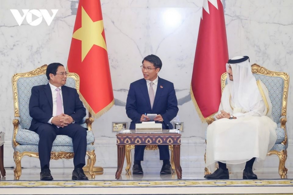 
Thủ tướng Phạm Minh Chính pơma đam hăm Thủ tướng teh đak Qatar