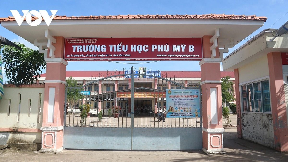 Trường Tiểu học Phú Mỹ B có đông con em đồng bào Khmer đến học