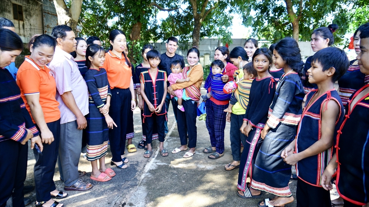 Chiến dịch truyền thông giúp phụ nữ, trẻ em DTTS tỉnh Gia Lai cập nhật được thông tin, kiến thức để tiếp cận tốt hơn với các dịch vụ chăm sóc sức khỏe tại địa phương.
 Ảnh: baodantoc.vn